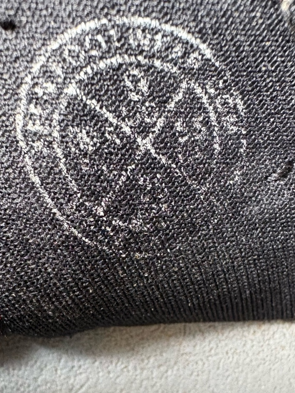 Keen Newport H2 Sport Sandal in Beet Red & Black w Signature Rubber Toe Bumper - Picture 10 of 10